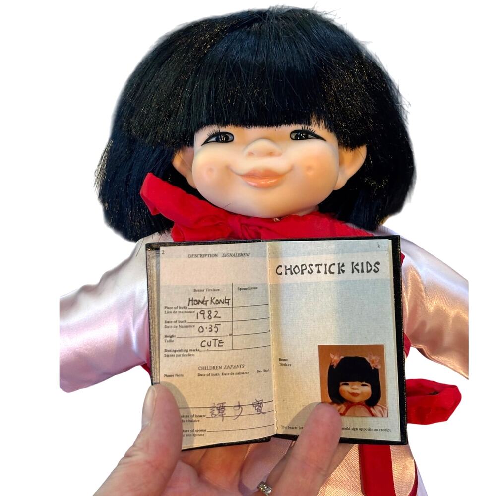 Vintage 1982 Chopstick Kids Doll with Baby in Carrier & Passport, JMB Jacobsen - Picture 3 of 7